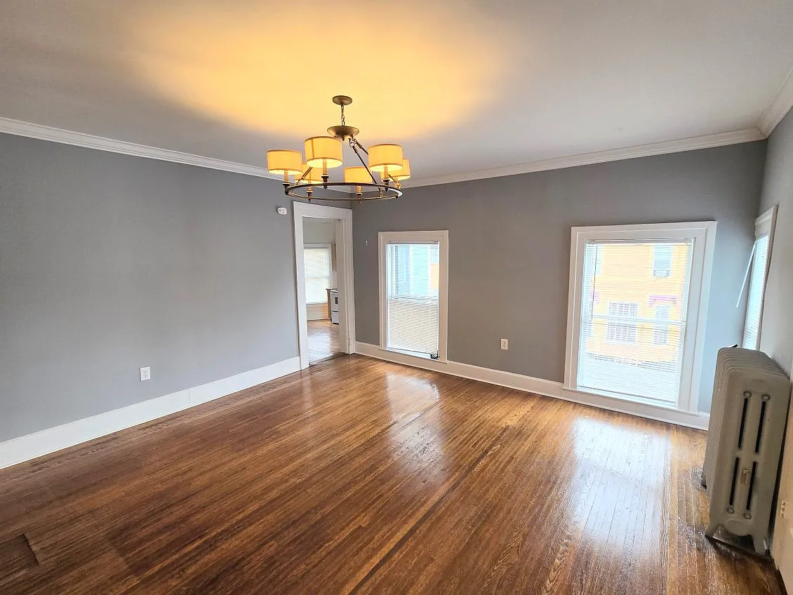 320 West Clinton Street 3 - 3 — Photo 4