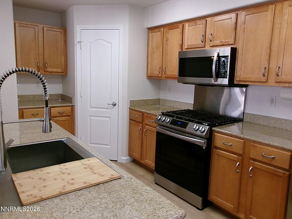 4th image of 1325 S Meadows Pkwy APT 122