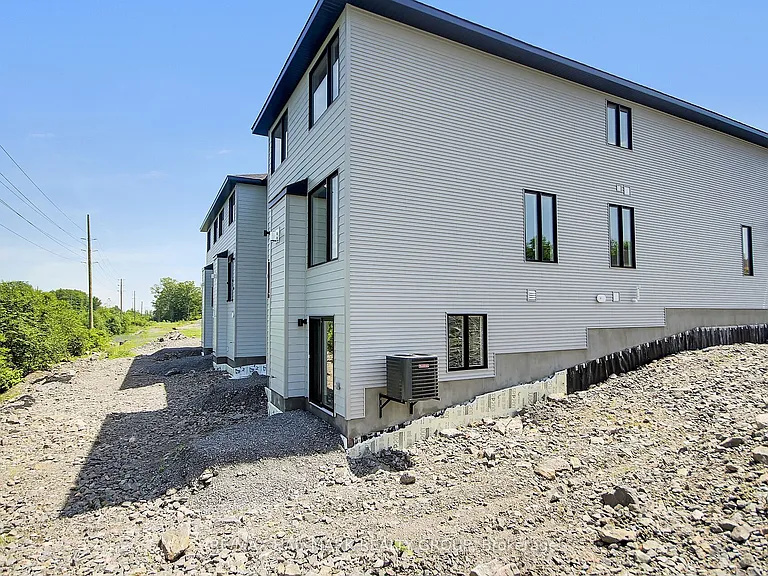 749 Newstead Cres — Photo 44