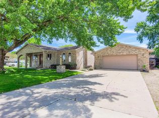 412 Malone Ave, Readlyn, IA 50668