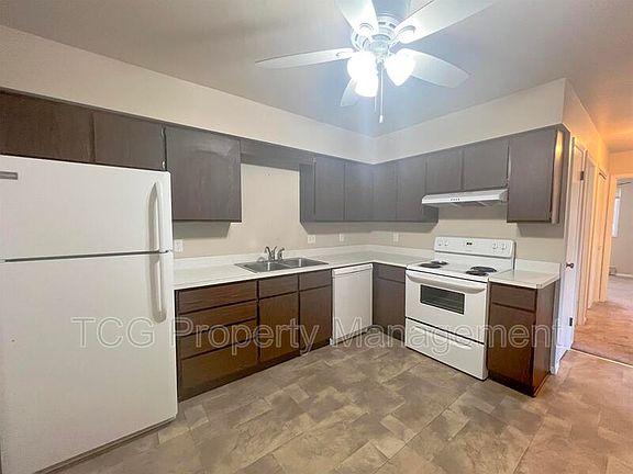 2nd image of 209 W 6th St #5
