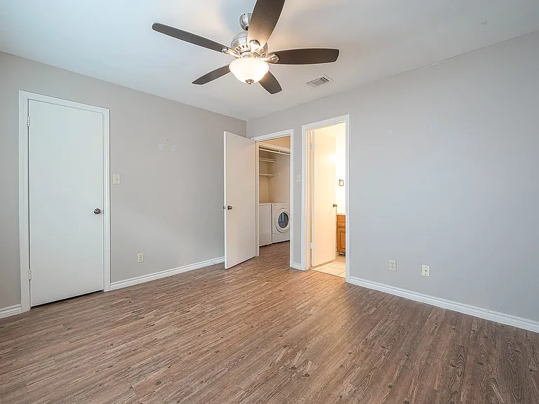 2404 Sycamore Ave #C-1 — Photo 32