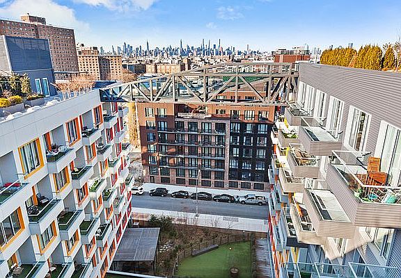 3rd image of 10 Montieth St APT 404