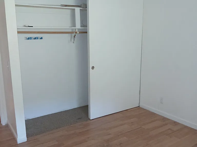 3330 Harbor Cir #F — Photo 6