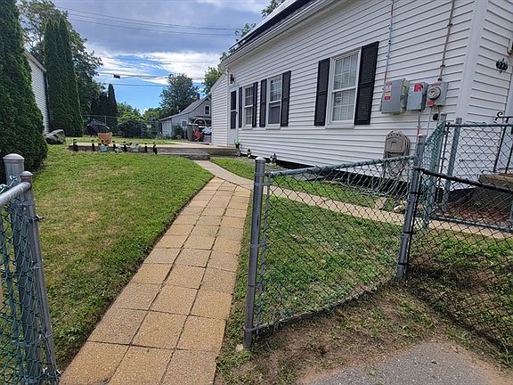 3rd image of 273 Pleasant St