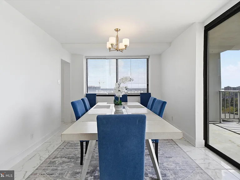 301 N Beauregard St #1105 — Photo 12