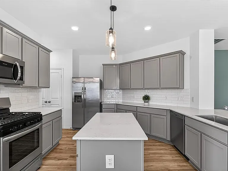 2920 Eden Lake Ln — Photo 11