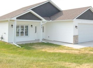 219 Falcon Run, Eagle Lake, MN 56024