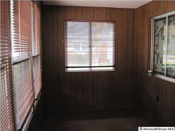 4th image of 10 Mohican Lane #A
