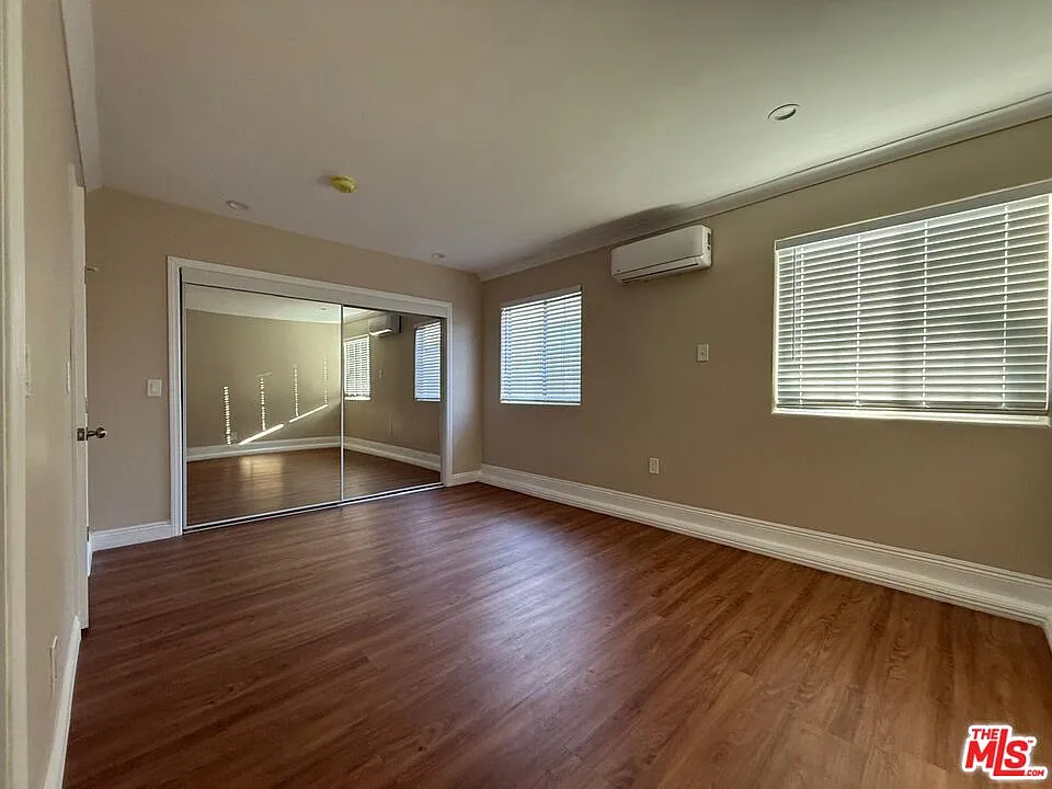 1 bed, 1.0 bath, 800 sqft, $2,000 — Photo 3