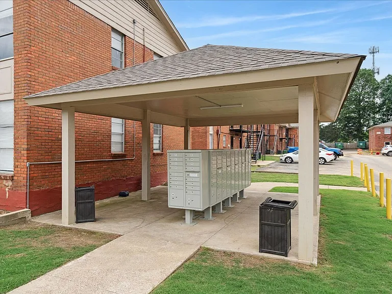 Getwell Pointe Apartments — Photo 8