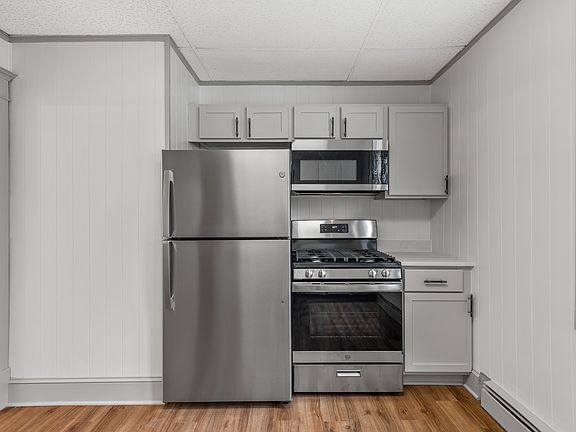4th image of 303 Grand Ave APT 1
