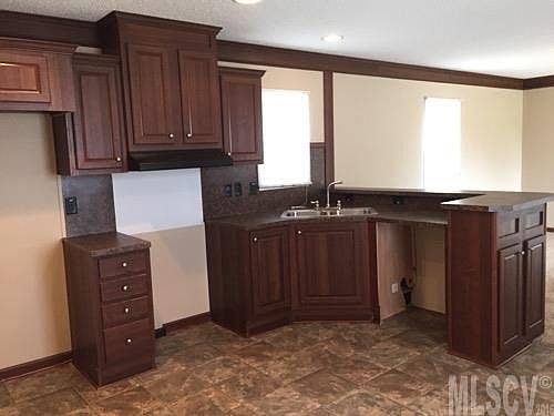 5th image of 4211 Peachtree Ln