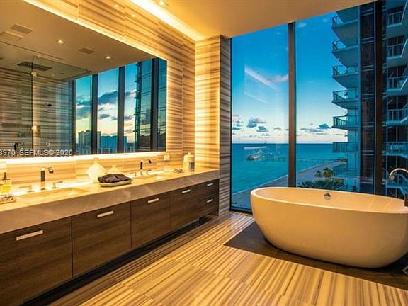 5th image of 17141 Collins Ave #Cu-1001
