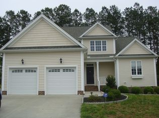 16 Larkspur Ct, Youngsville, NC 27596