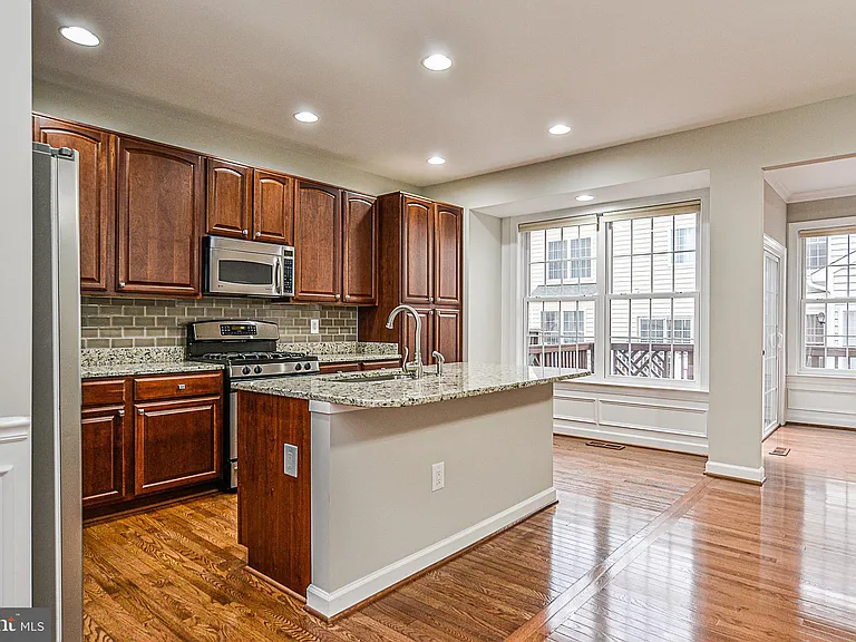 4654 Hummingbird Ln — Photo 10