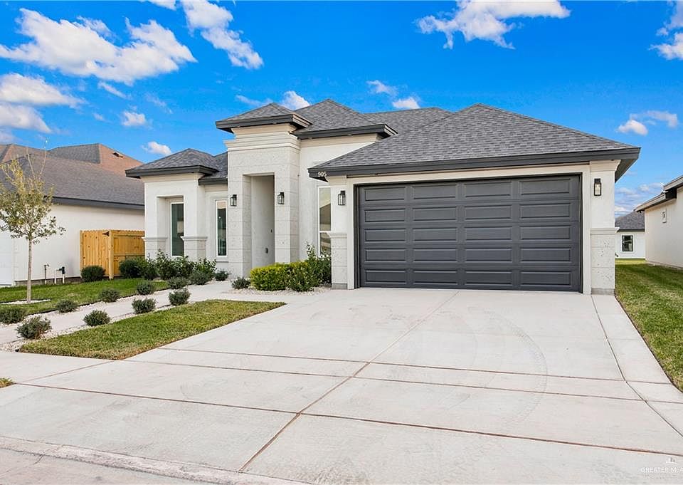 1st image of 905 Magnolia St