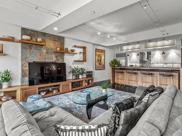 1313 Washington St APT 605, Boston, MA 02118