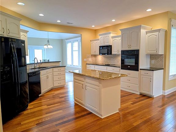 4th image of 1407 Bearcreek Cir