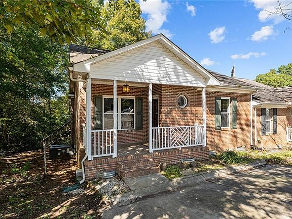 3rd image of 2200 Eider Ct #A