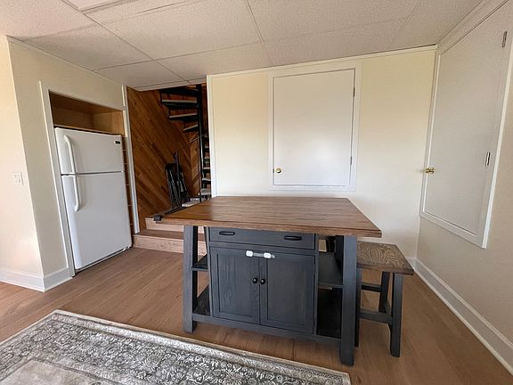 3rd image of 495 Summit Springs Rd #A