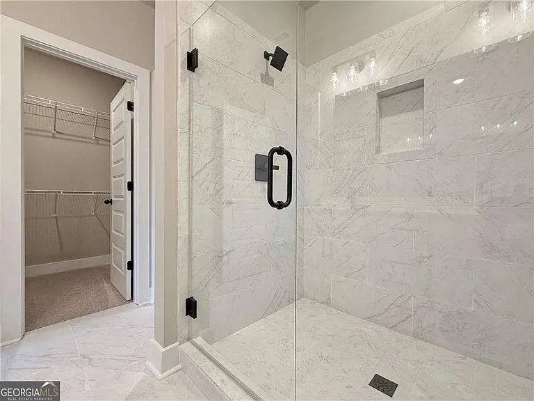 5704 Urban Vlg W — Photo 28