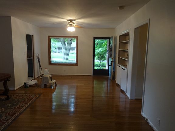 2nd image of 630 E 84th St