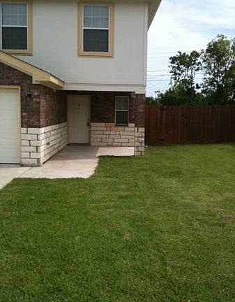 5th image of 200 Kings Ct #B