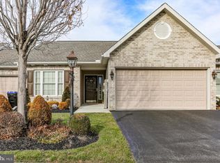 216 Touchstone Dr, Carlisle, PA 17015