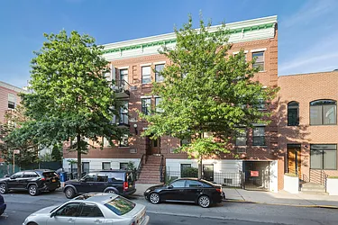102 Guernsey Street in Greenpoint
