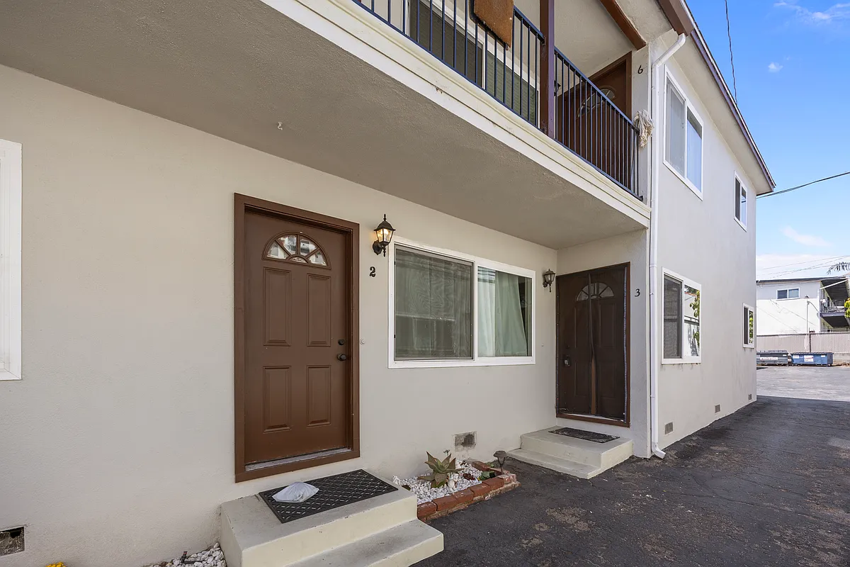 Building Photo - 1629 E Maple Ave #3