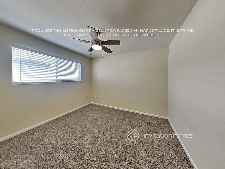 2911 W Laurel Ln — Photo 11