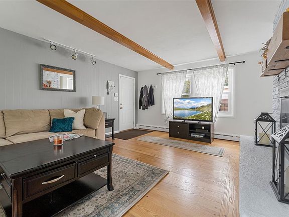 3rd image of 15 Clifton Blvd