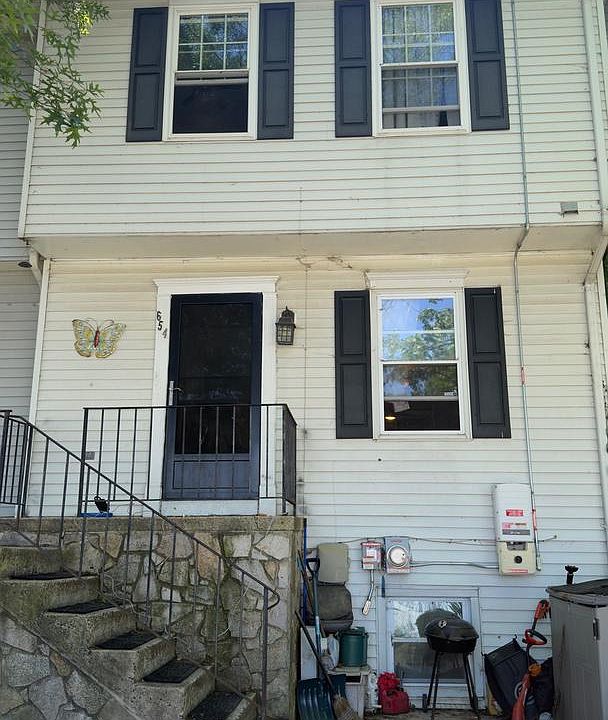1st image of 654 Kittendale Cir