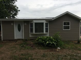 6173 York Rd, Spring Grove, PA 17362