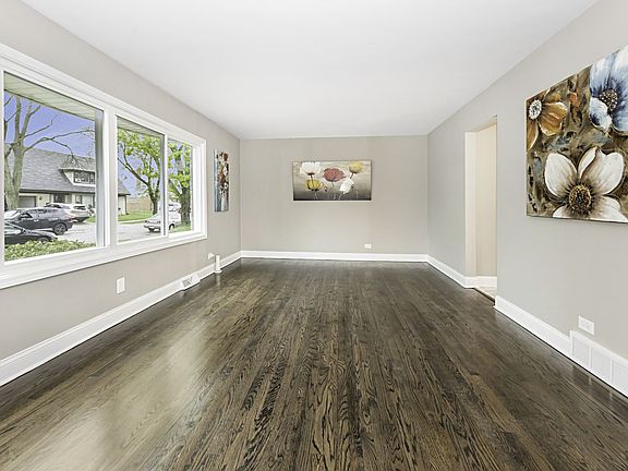 5th image of 9279 N Courtland Dr