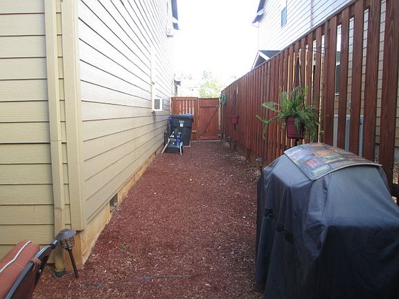 4th image of 13979 Traveler Rd