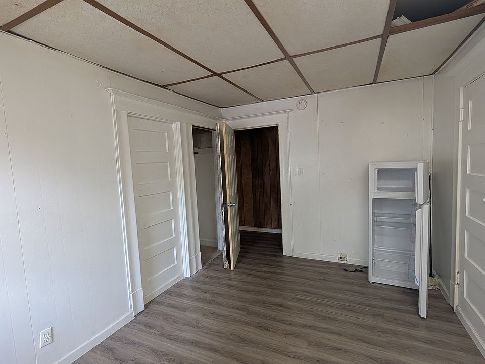 2nd image of 1235 32nd St #5
