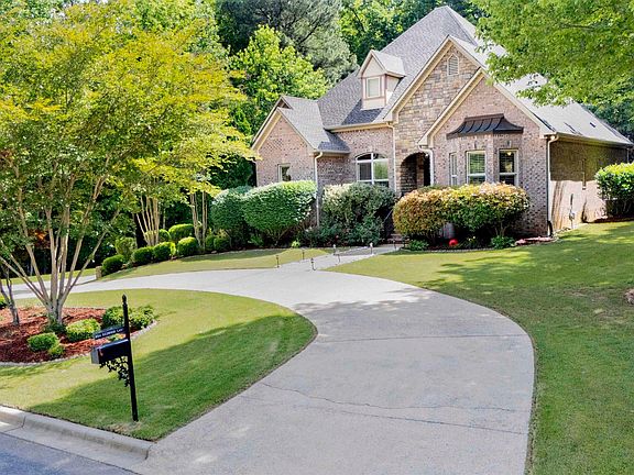 2nd image of 8514 Redwood Ln