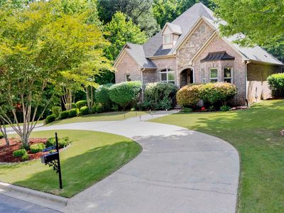 8514 Redwood Ln, Bessemer, AL, 35022