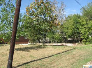 938 W Merriweather St, New Braunfels, TX 78130