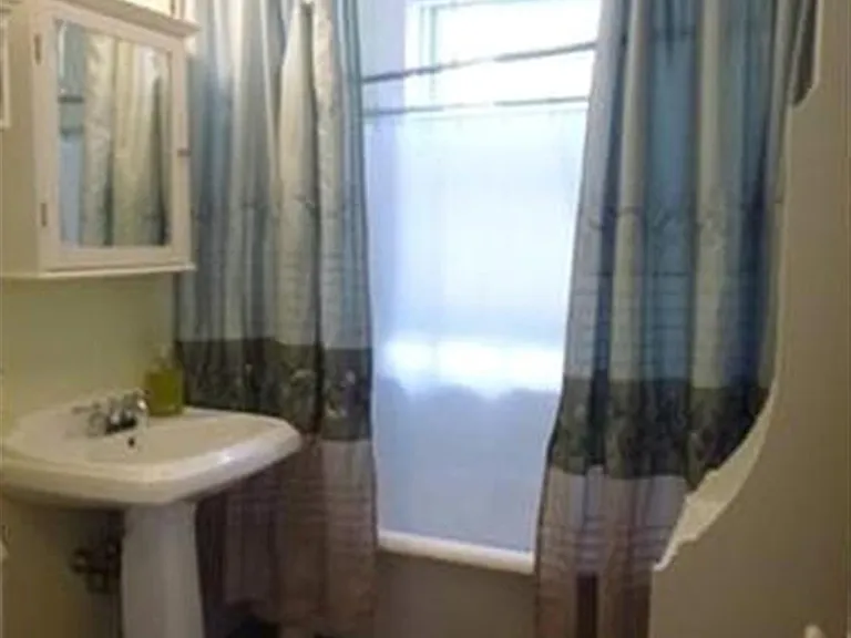 9 Aberdeen Rd #2 — Photo 12