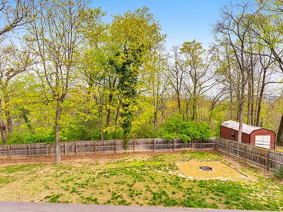 5th image of 1325 Highland Rd