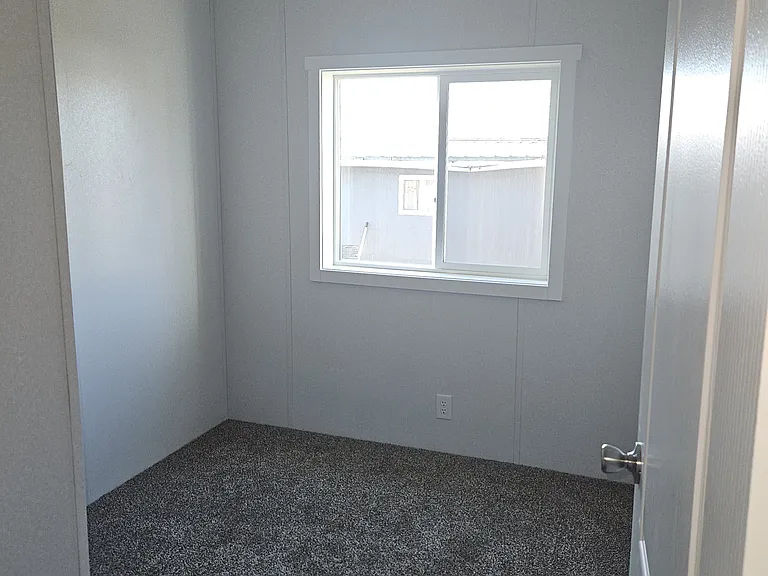 200 W Hawthorne St #114 — Photo 8