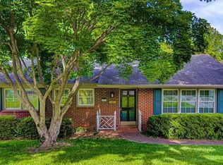 1211 Pinebluff Rd, Winston Salem, NC 27103