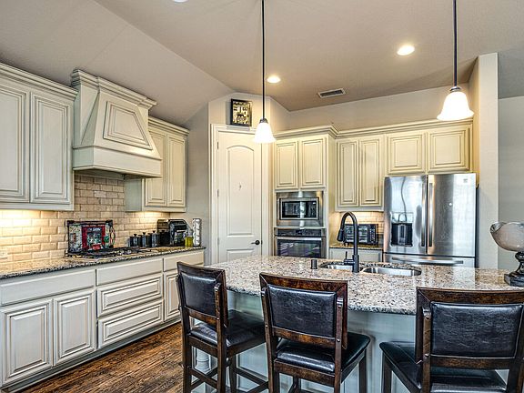 5th image of 2405 Kemerton Dr