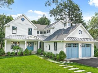 22 Priscilla Cir, Wellesley, MA 02481