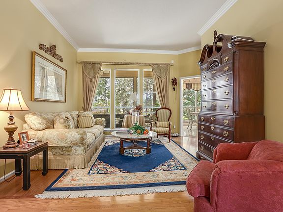 4th image of 11754 Donato Dr