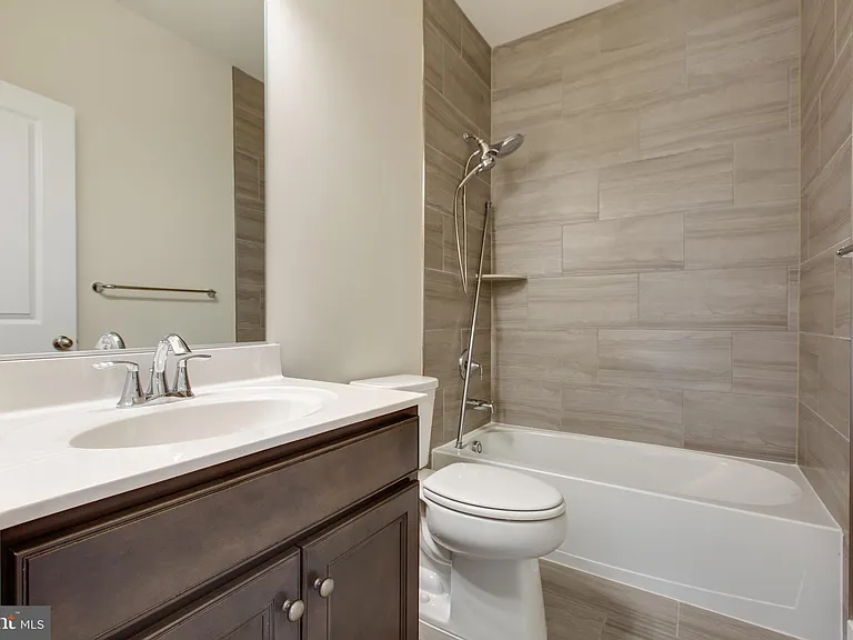 2546 Buckthorn Dr — Photo 34