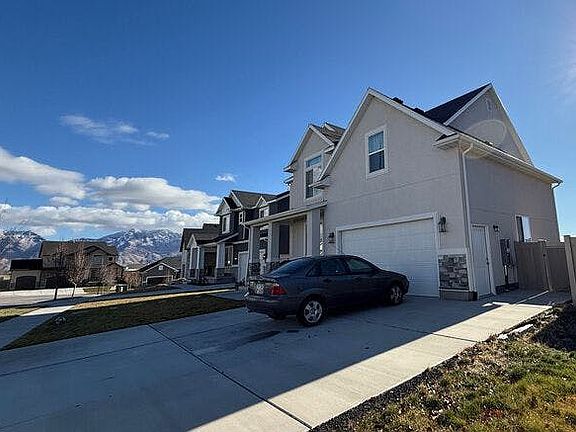 2nd image of 609 W Summit View Way